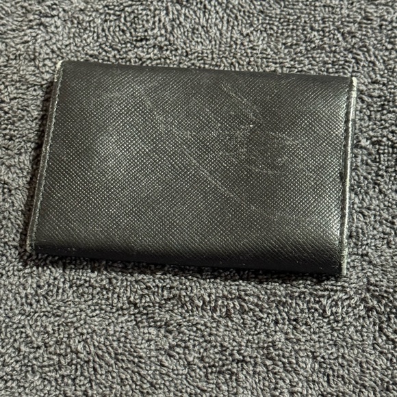 EUC PRADA 6-KEY CASE - Picture 2 of 5